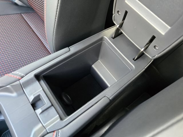 New 2026 Nissan Kicks SR w/ Cold Weather Package FWD image 34