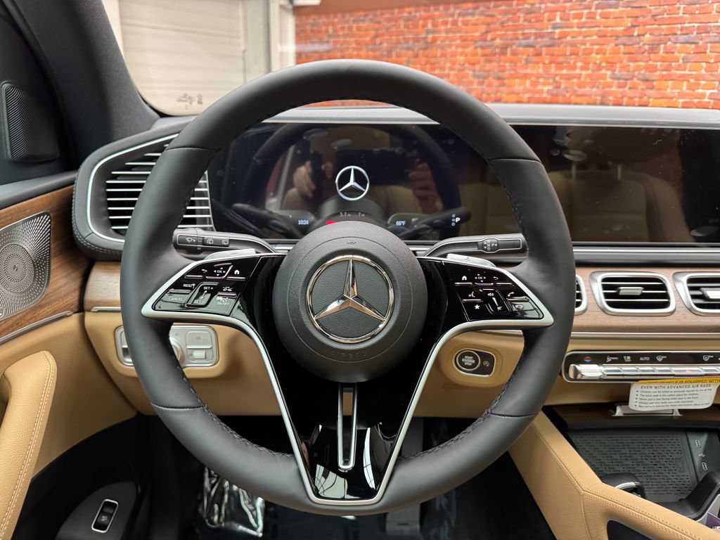 New 2026 Mercedes-Benz GLS 450 4MATIC image 15