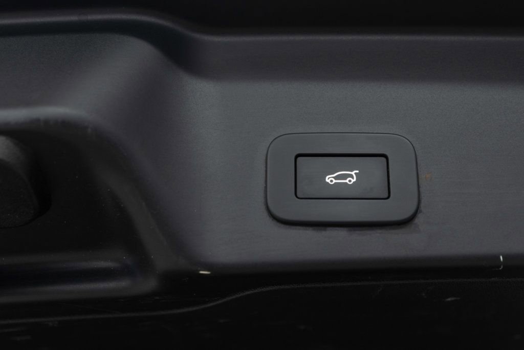 Used 2023 Land Rover Range Rover Evoque S image 34