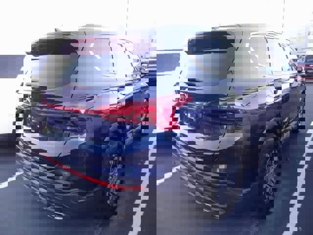 Used 2023 Hyundai Santa Fe SE image 6