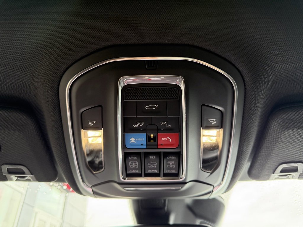 Used 2025 Jeep Grand Cherokee Limited 4xe w/ MOPAR Finishing Package image 28