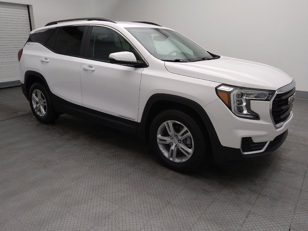 Used 2023 GMC Terrain SLE w/ Driver Convenience Package image 11