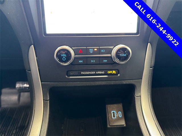 Used 2022 Ford Edge SEL w/ Convenience Package image 8