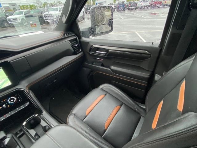 Used 2023 GMC Sierra 1500 AT4 w/ Technology Package AWD/4WD image 29