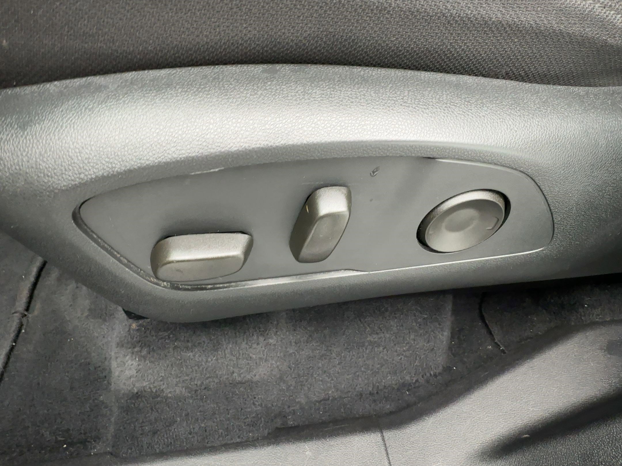 Certified 2025 GMC Acadia Elevation image 14