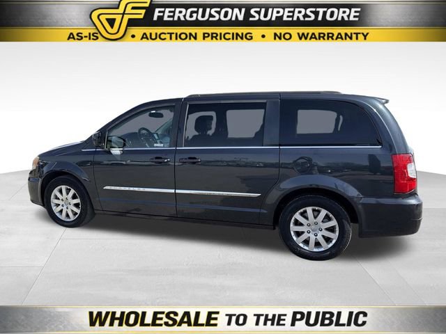 Used 2014 Chrysler Town & Country Touring image 7