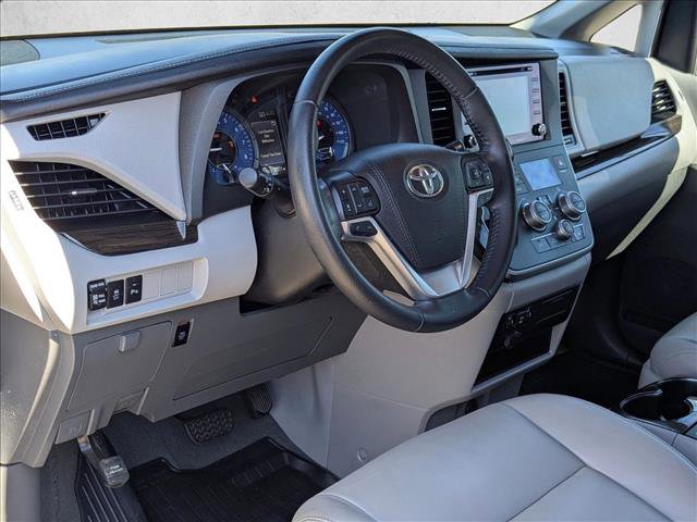 Used 2020 Toyota Sienna XLE w/ XLE Navigation Package image 8