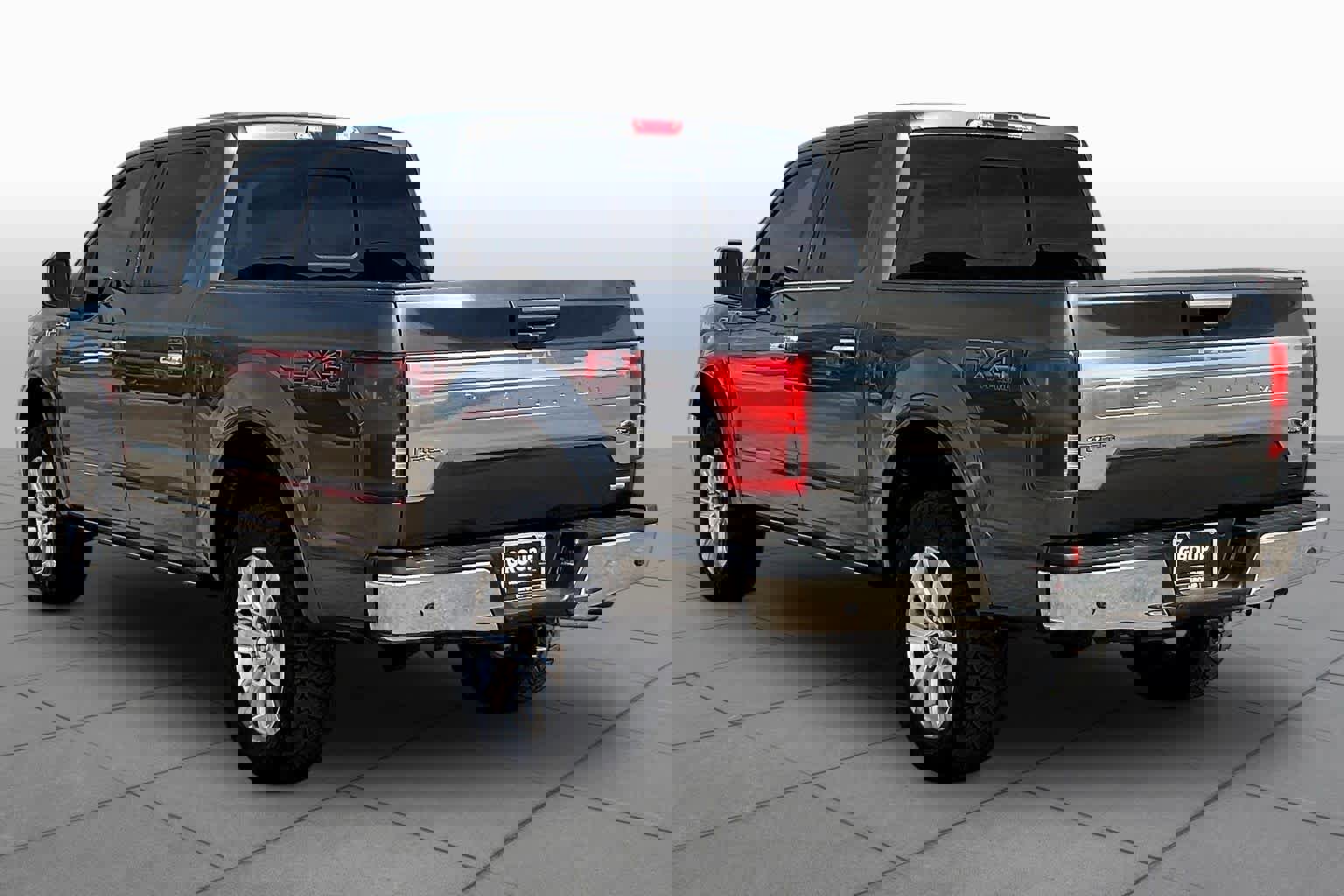 Used 2018 Ford F150 Platinum w/ Equipment Group 701A Luxury image 12