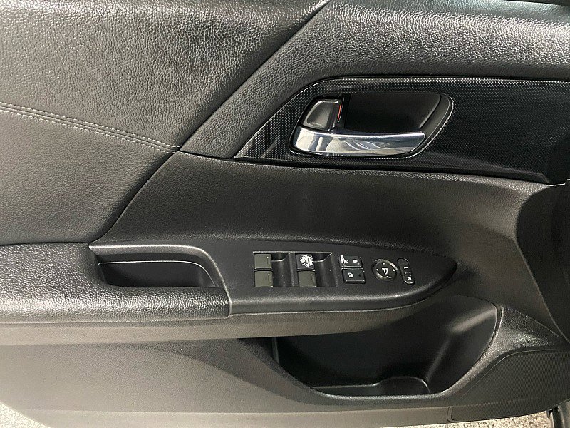 Used 2015 Honda Accord Sport image 9