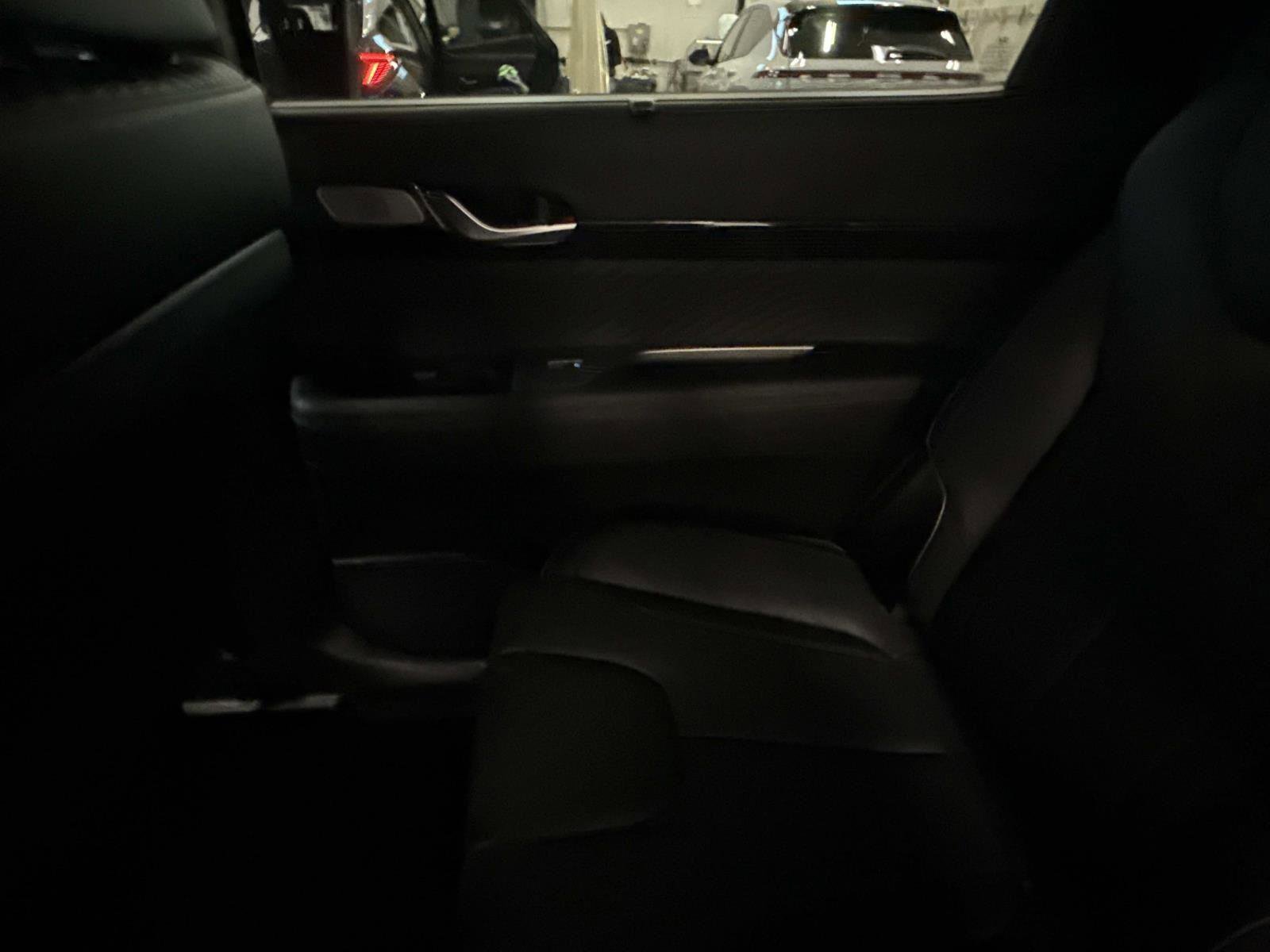 Used 2024 Hyundai Palisade Calligraphy image 15