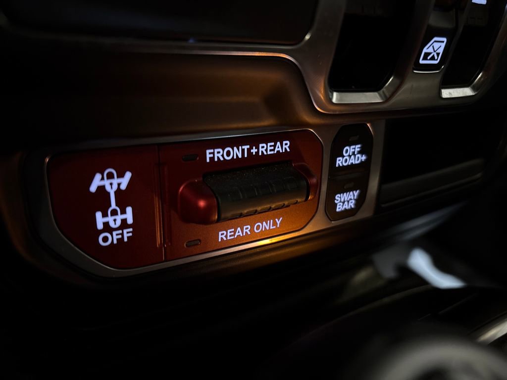 Used 2022 Jeep Gladiator Rubicon w/ Cold Weather Group image 34