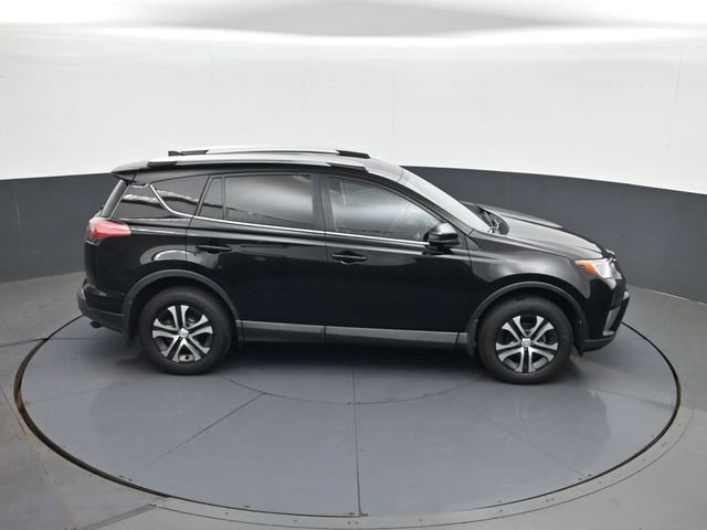 Used 2016 Toyota RAV4 LE AWD/4WD image 16