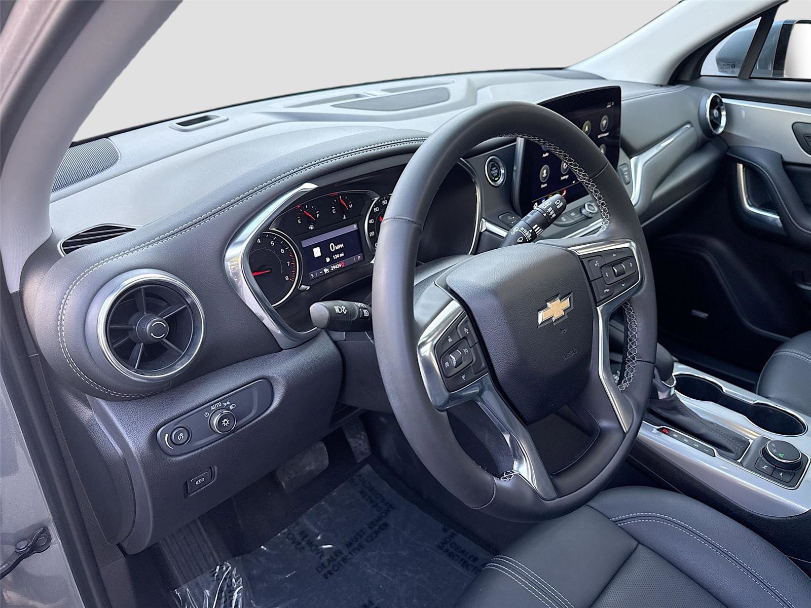 Used 2024 Chevrolet Blazer LT w/ Sound & Technology Package FWD image 9
