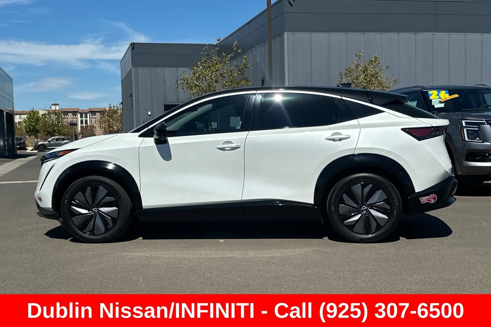 Used 2023 Nissan Ariya FWD image 7