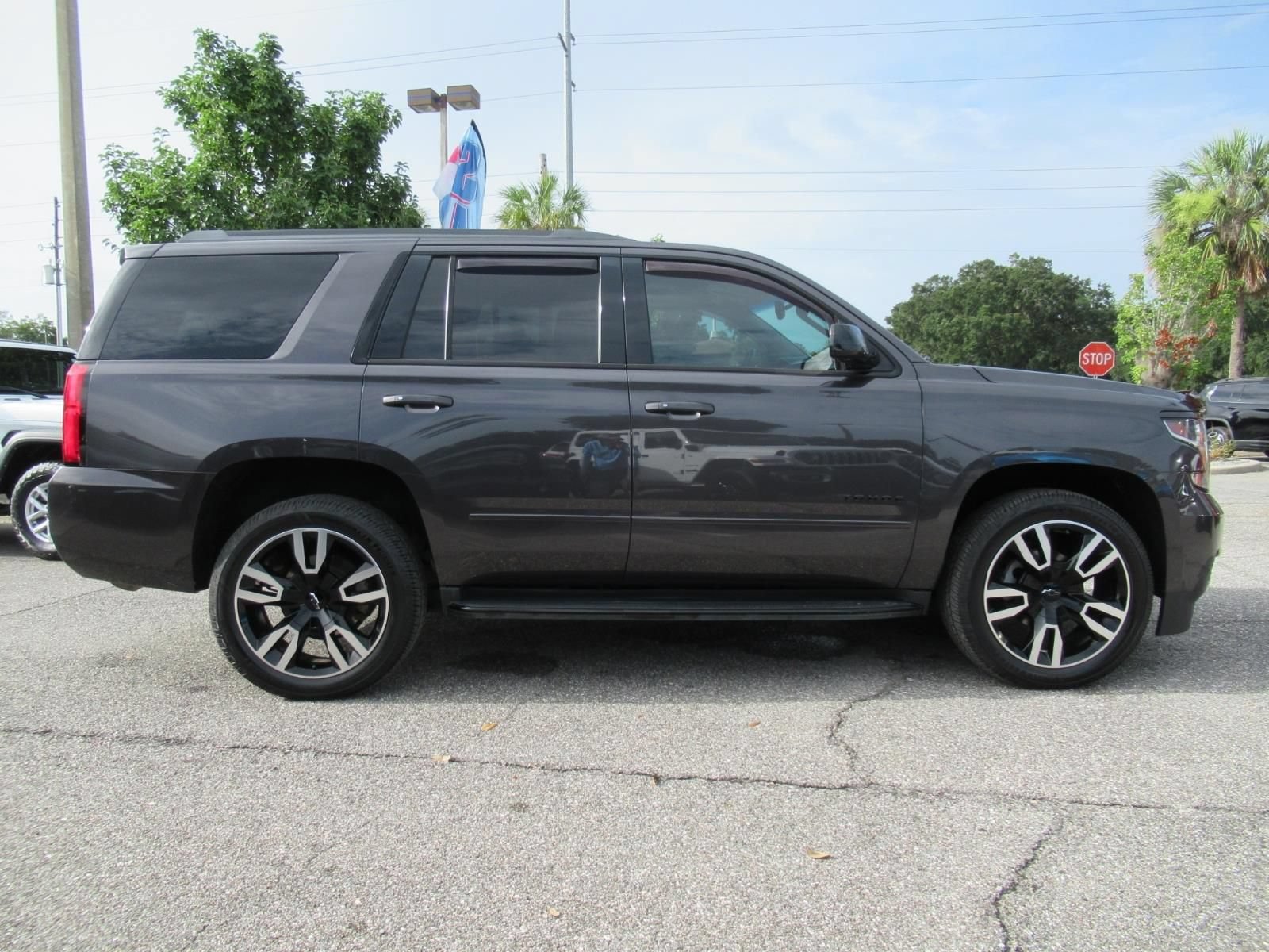 Used 2018 Chevrolet Tahoe Premier AWD/4WD image 2