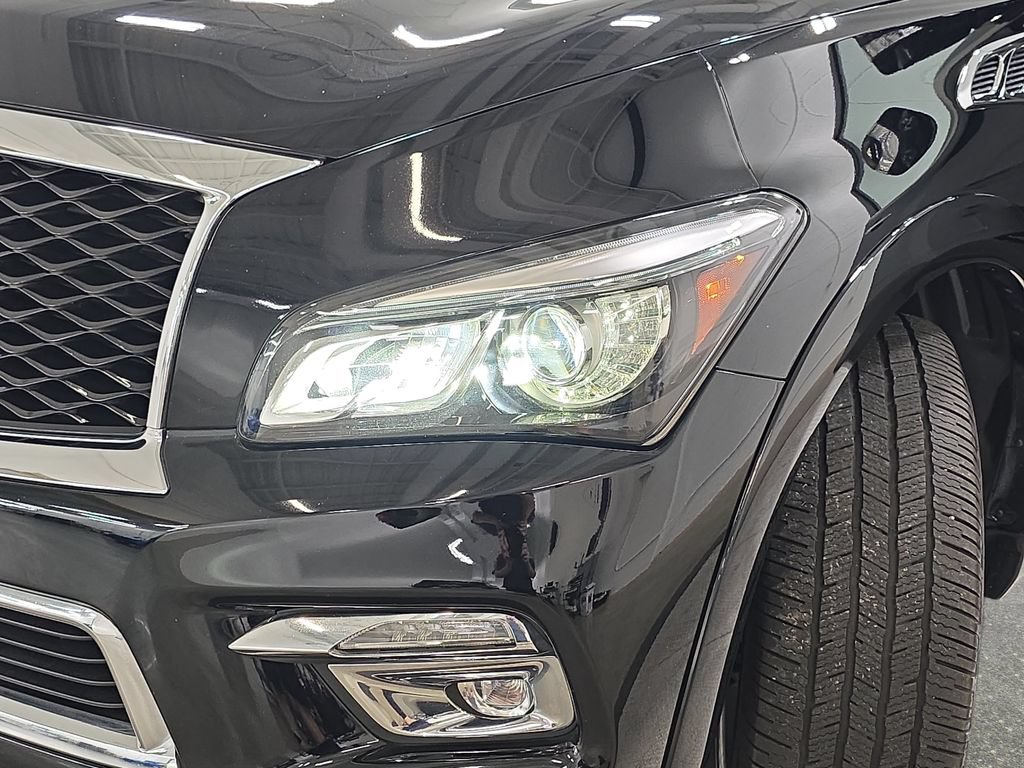 Used 2017 INFINITI QX80 4WD w/ Driver Assistance Package image 31