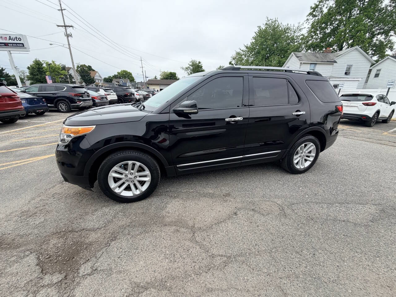 Used 2012 Ford Explorer XLT w/ Class III Trailer Tow Pkg FWD image 29