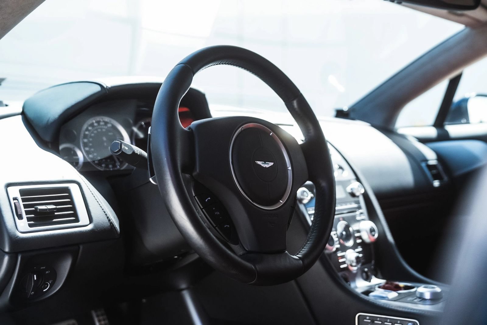 Used 2011 Aston Martin Rapide RWD image 14