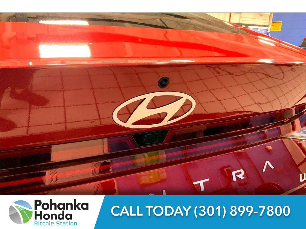 Used 2024 Hyundai Elantra Limited image 32