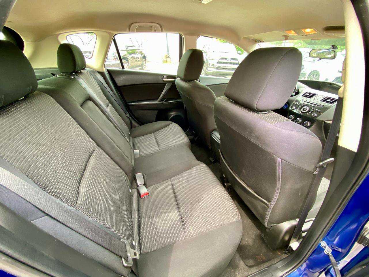 Used 2013 MAZDA MAZDA3 i Touring FWD image 10
