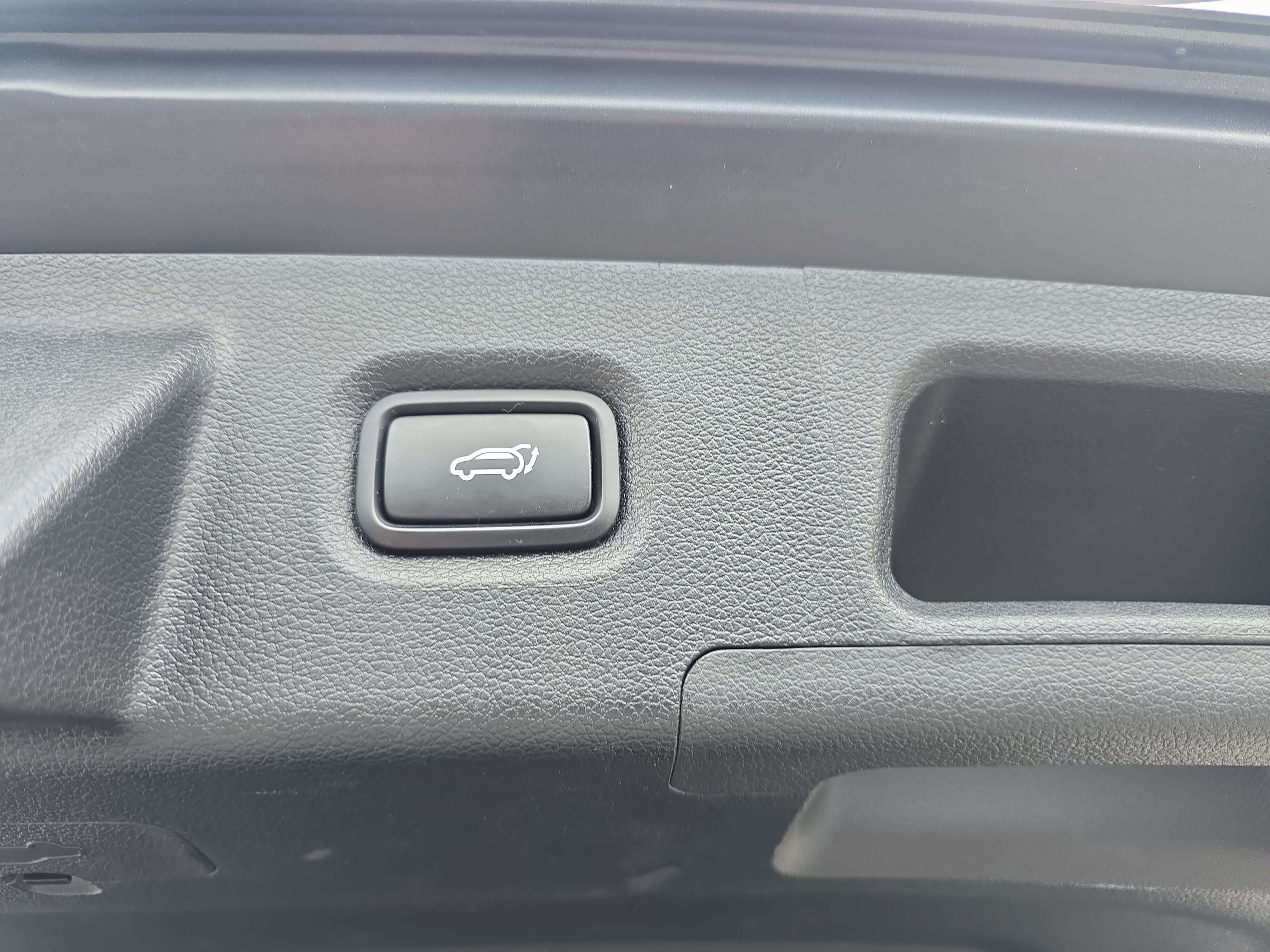 Used 2022 Hyundai Santa Fe XRT w/ Cargo Package FWD image 32