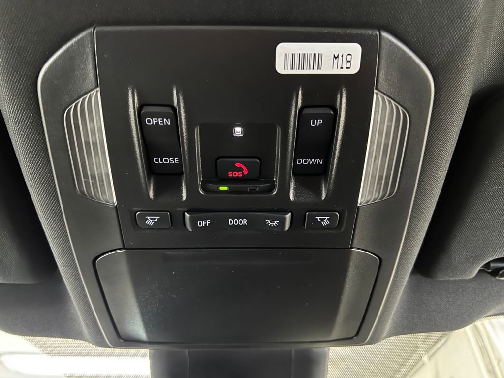 Certified 2025 Toyota Highlander XSE image 32