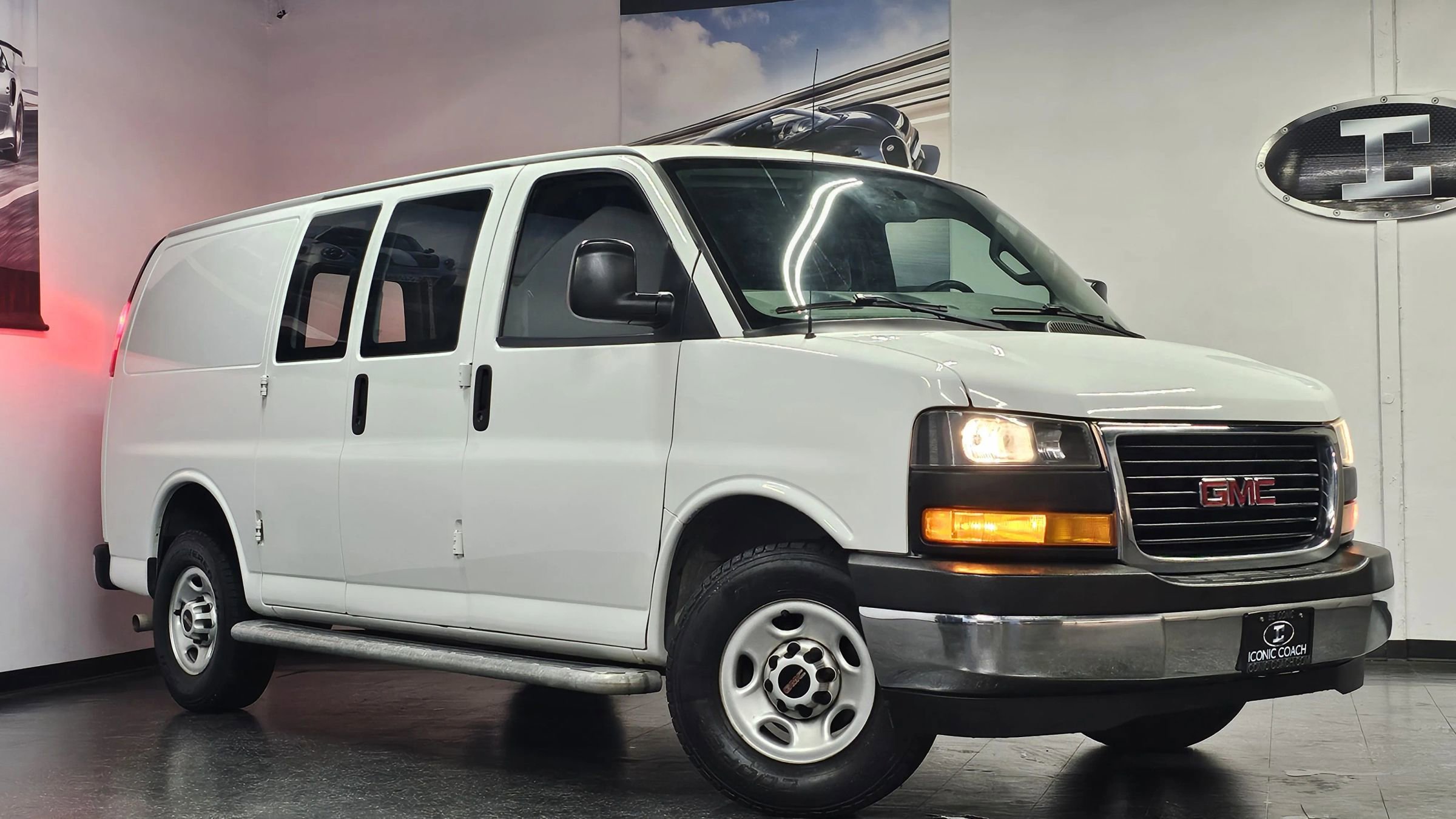 Used 2019 GMC Savana 2500 w/ Driver Convenience Package RWD image 1