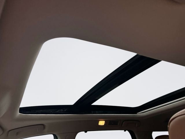 Used 2022 Nissan Pathfinder Platinum w/ Lighting Package (N92) image 31