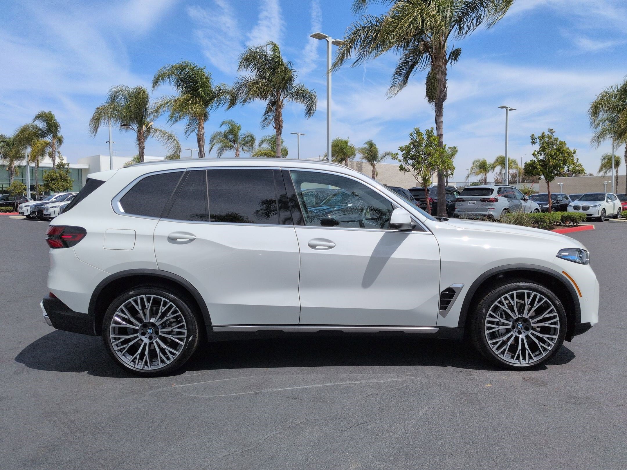 Used 2026 BMW X5 sDrive40i w/ Climate Comfort Package RWD image 11