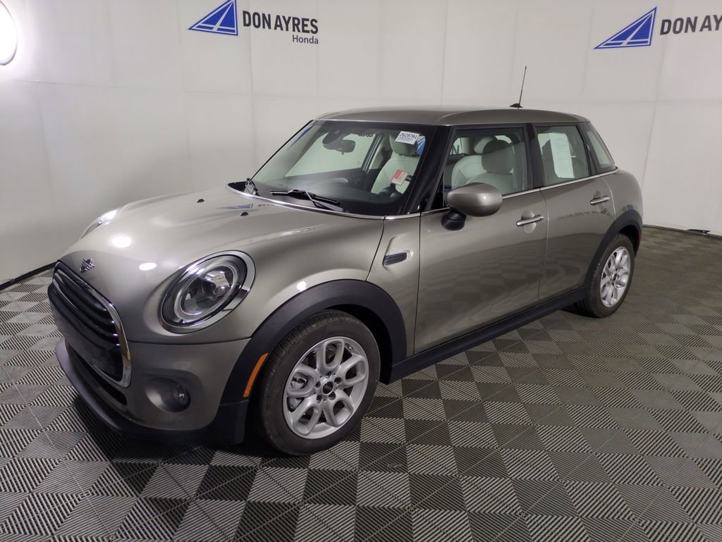 Used 2021 MINI Cooper 4-Door Hardtop w/ Signature Upholstery Package