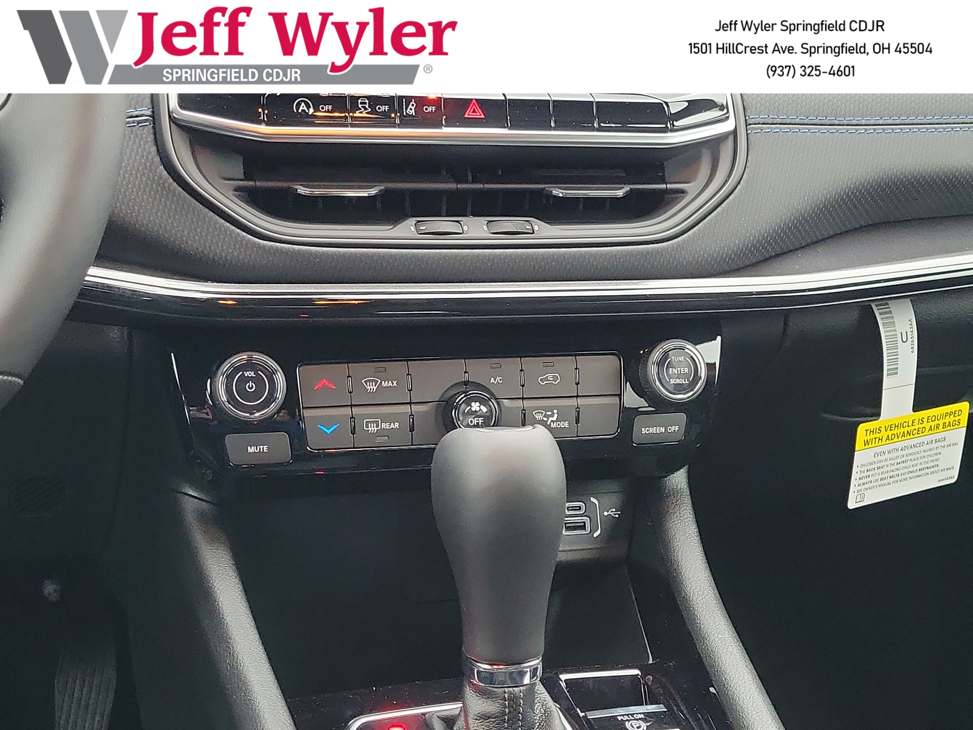 New 2026 Jeep Compass Latitude AWD/4WD image 12