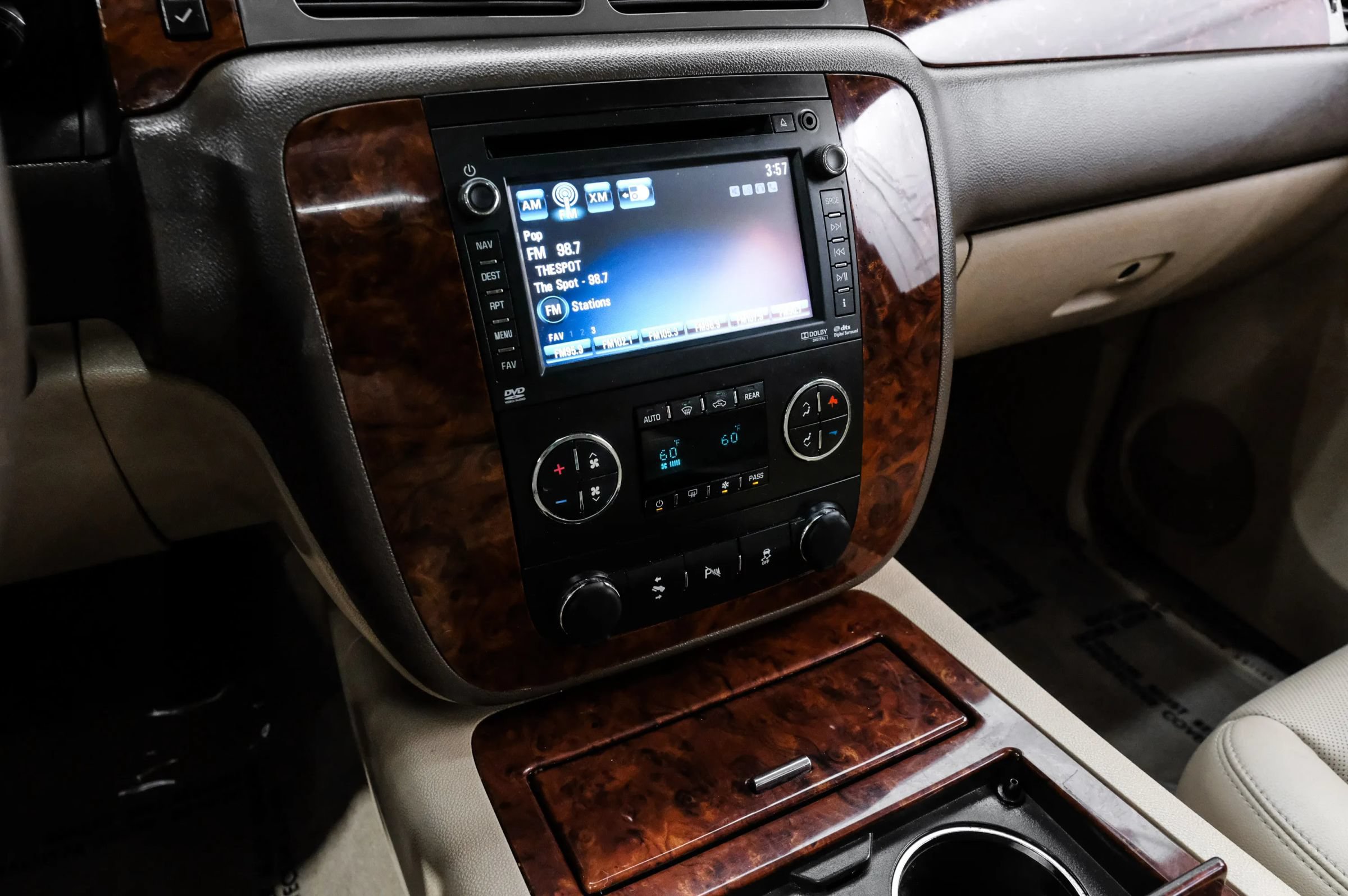 Used 2013 Chevrolet Tahoe LTZ RWD image 29