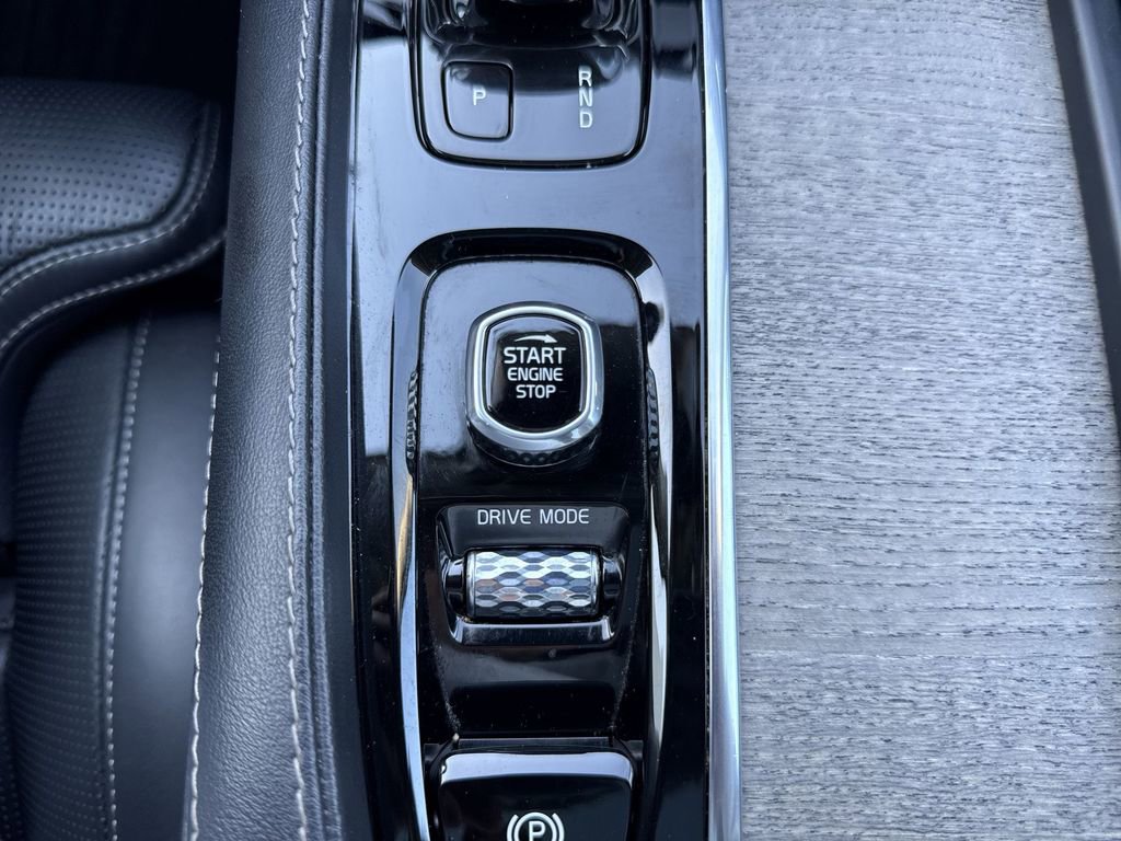 Used 2021 Volvo XC90 T8 Inscription w/ Advanced Package image 17