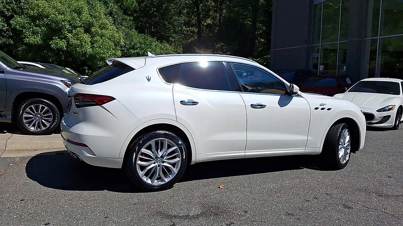Certified 2022 Maserati Levante GT image 8