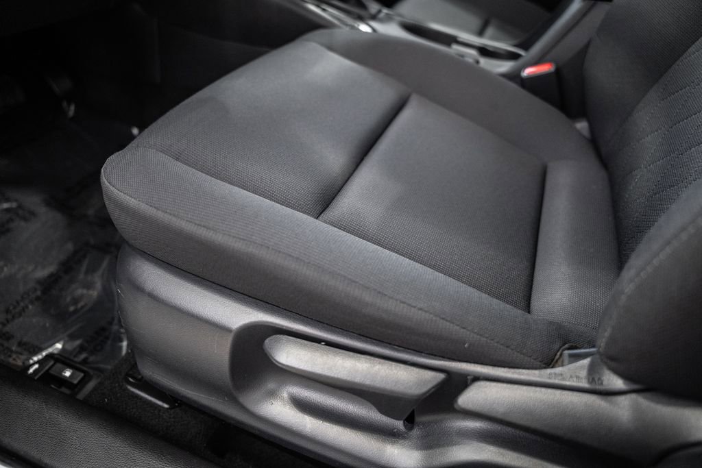 Used 2024 Toyota Corolla LE image 28