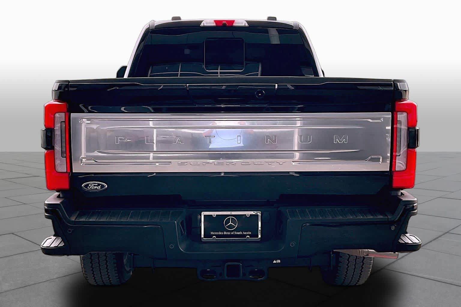 Used 2026 Ford F250 Platinum w/ Platinum Plus Package AWD/4WD image 5