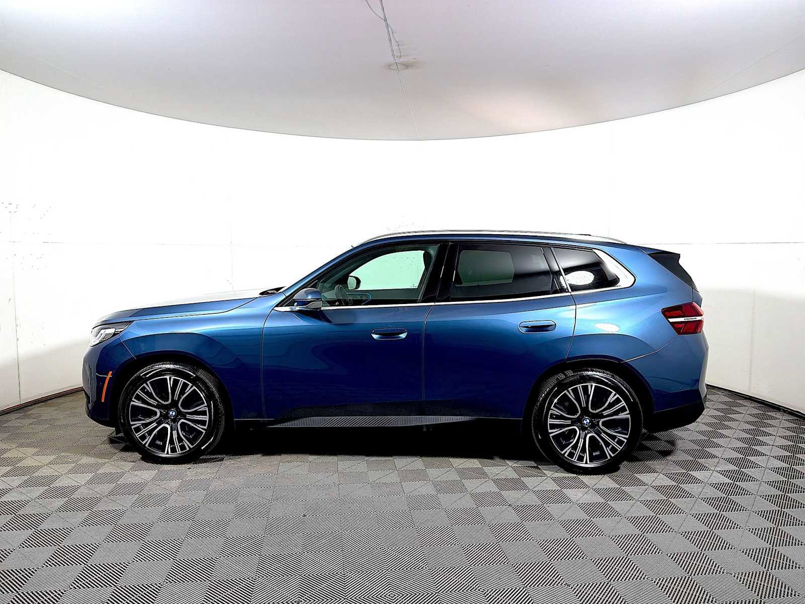 Certified 2025 BMW X3 xDrive30i w/ Convenience Package image 4