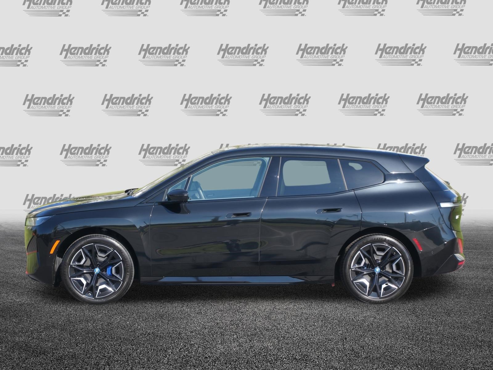 Certified 2024 BMW iX xDrive50 w/ Premium Package AWD/4WD image 5