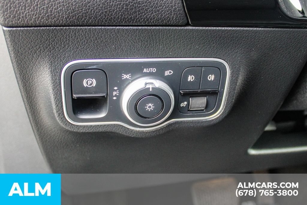 Used 2025 Mercedes-Benz GLA 250 image 31