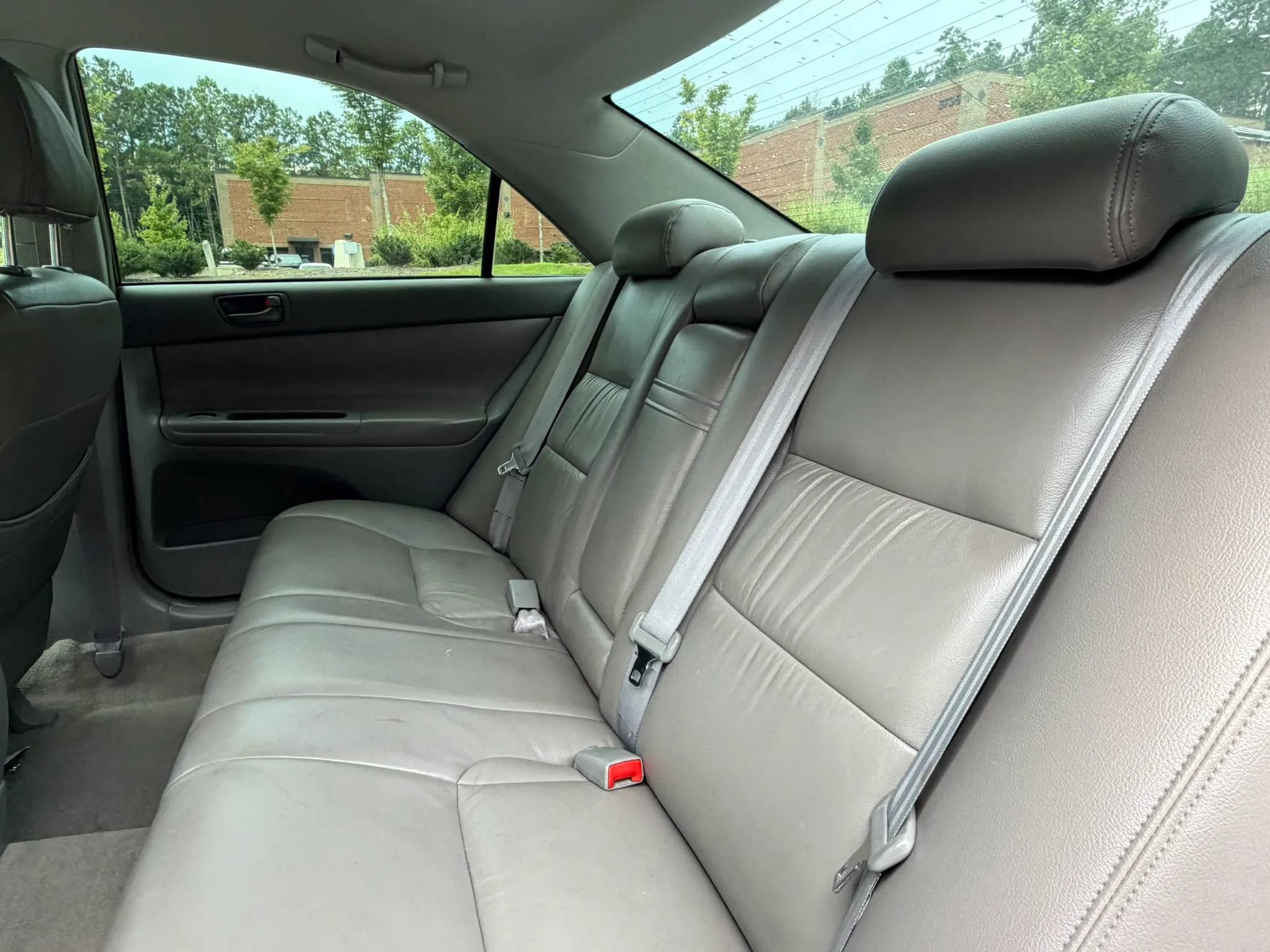 Used 2004 Toyota Camry LE FWD image 17