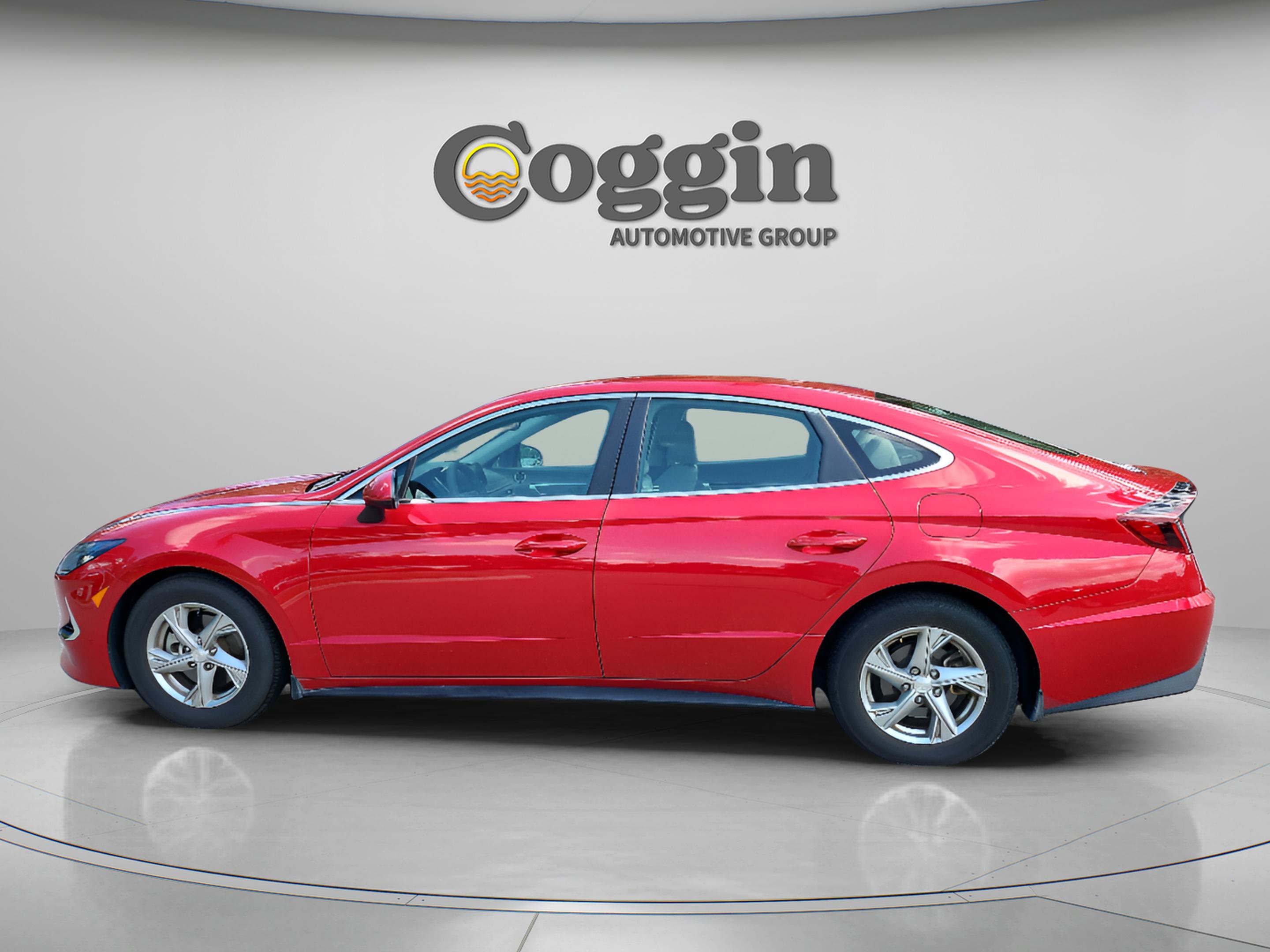 Used 2021 Hyundai Sonata SE FWD image 2