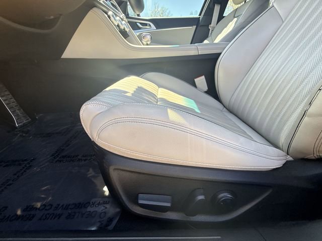 Used 2023 Genesis G70 2.0T w/ Sport Prestige Package image 12