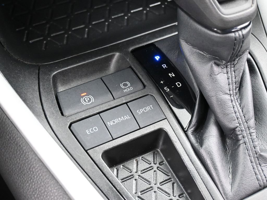 Used 2023 Toyota RAV4 LE image 26