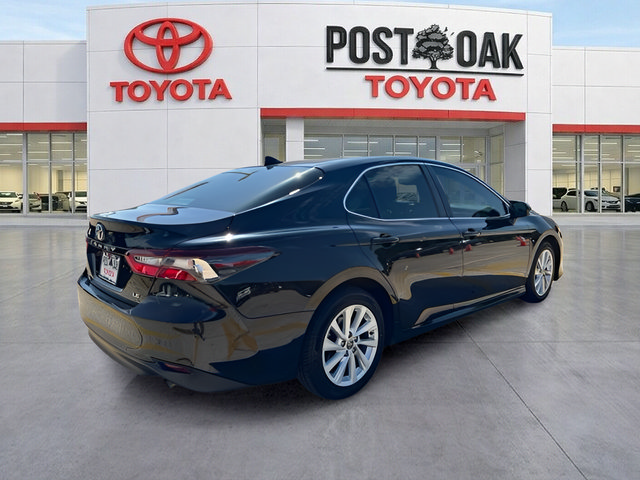 Used 2024 Toyota Camry LE FWD image 6