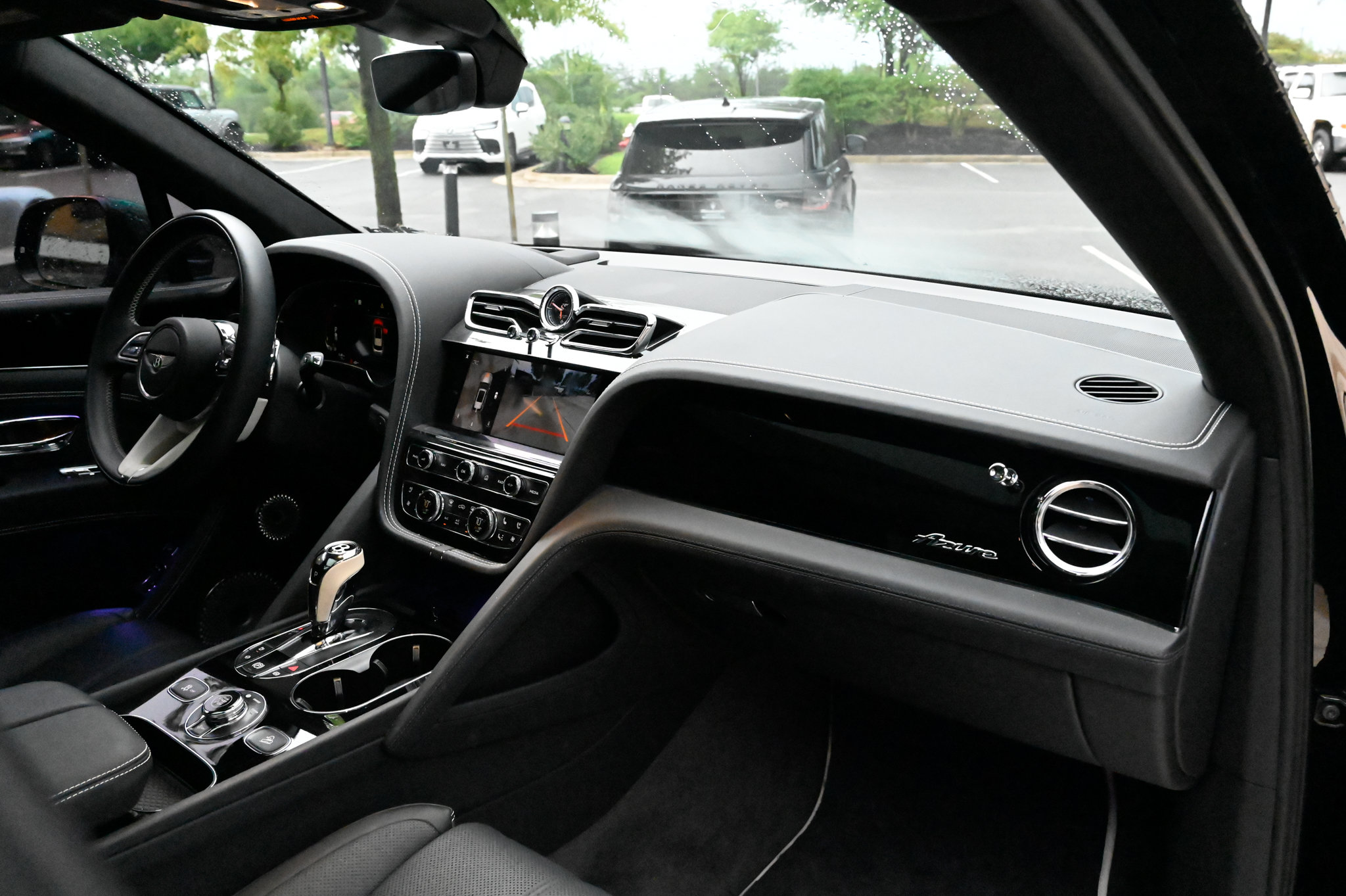 Used 2025 Bentley Bentayga AWD/4WD image 55