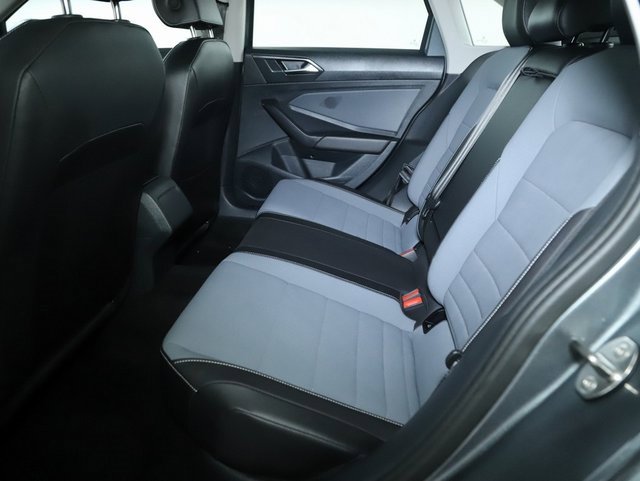 Used 2025 Volkswagen Jetta SE w/ Black Wheel Package image 14