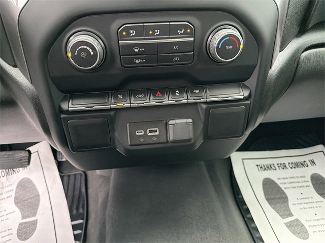Used 2022 Chevrolet Silverado 1500 Custom image 21