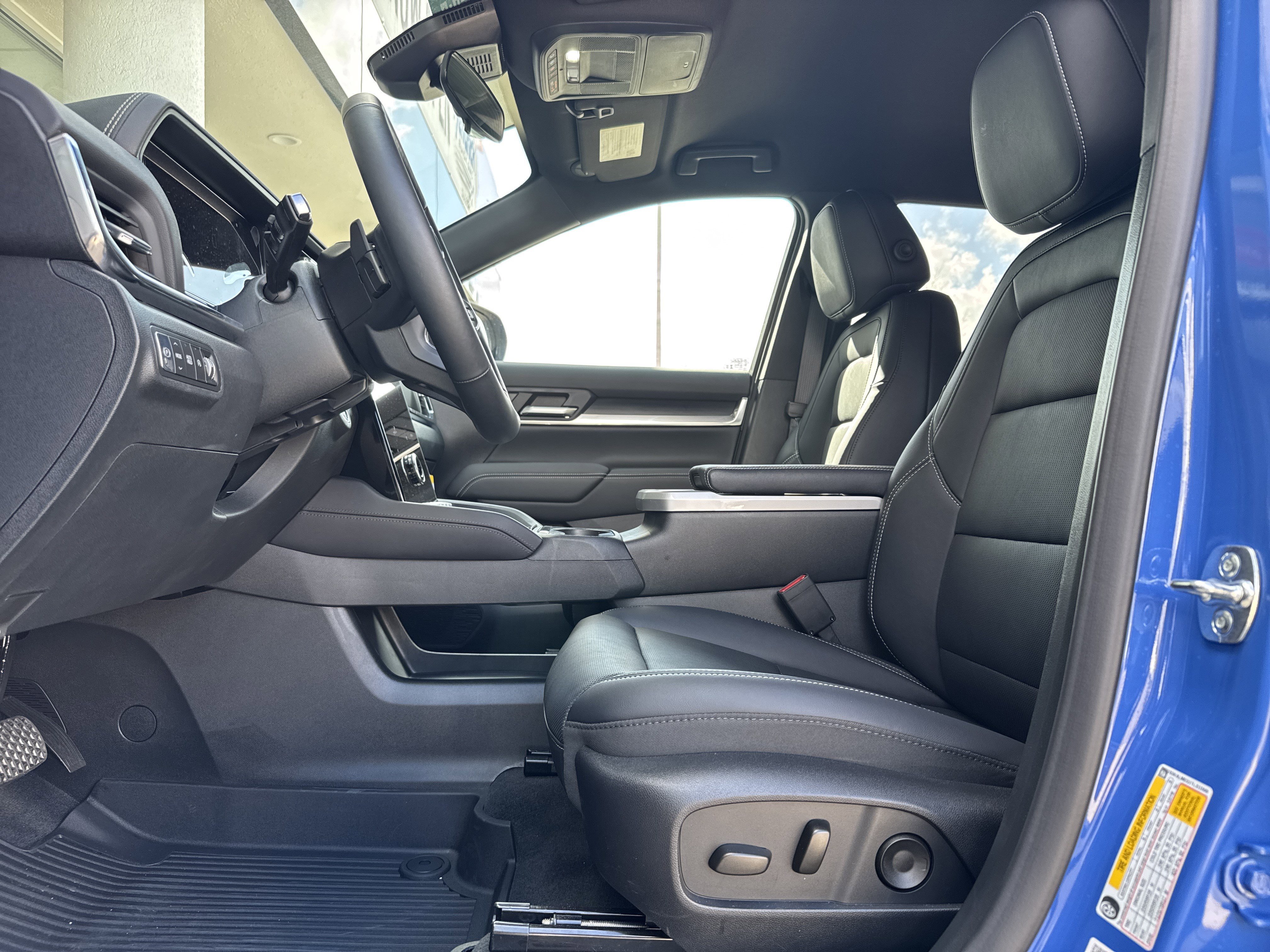 Used 2026 GMC Terrain Elevation w/ Elevation Premium Package image 16