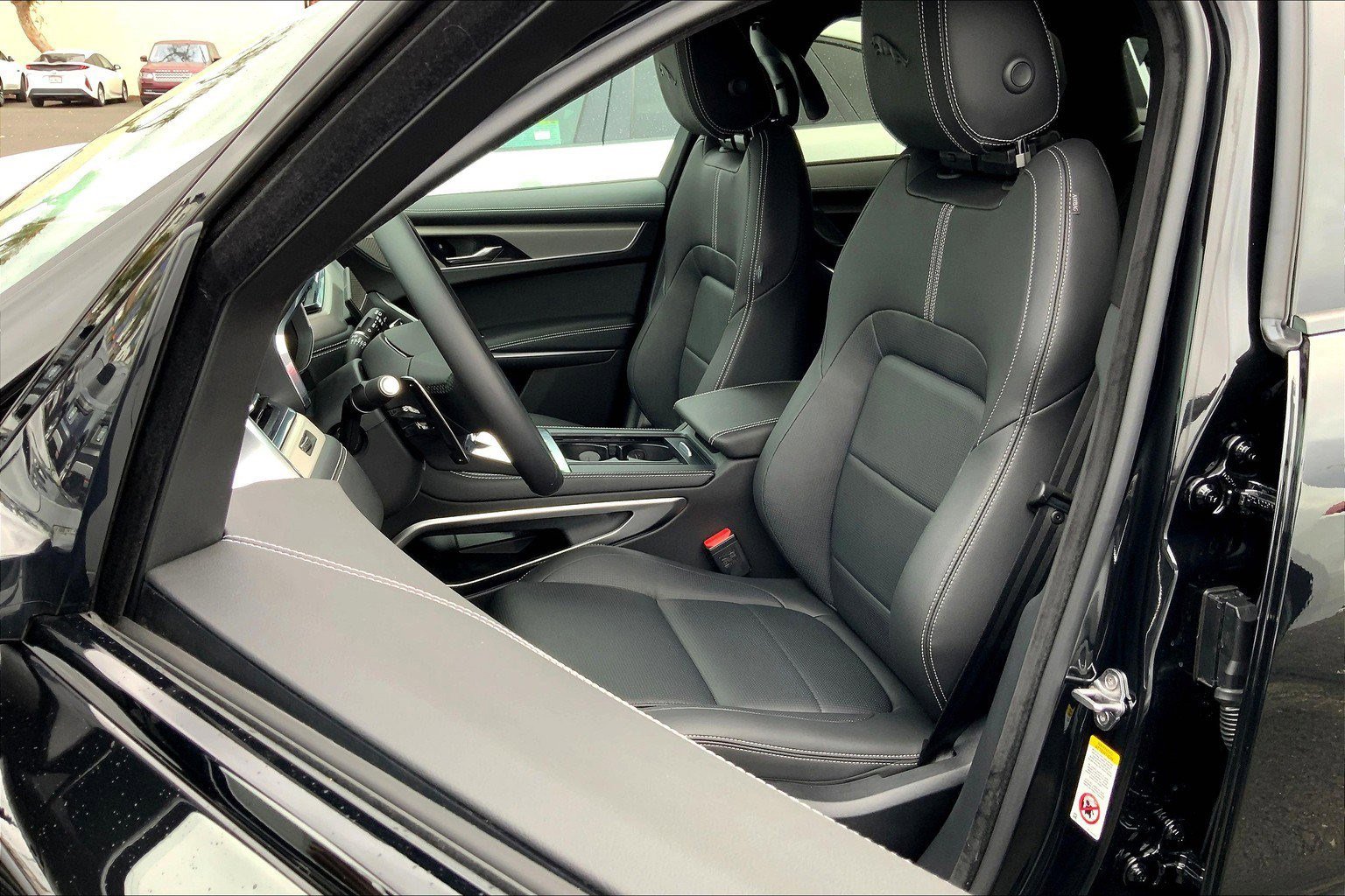 New 2025 Jaguar F-PACE R-Dynamic S image 10