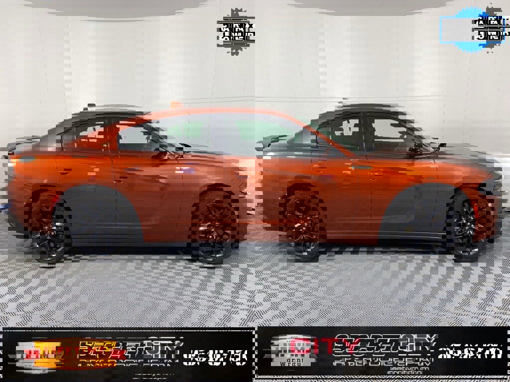 Used 2023 Dodge Charger SXT w/ Blacktop Package image 8